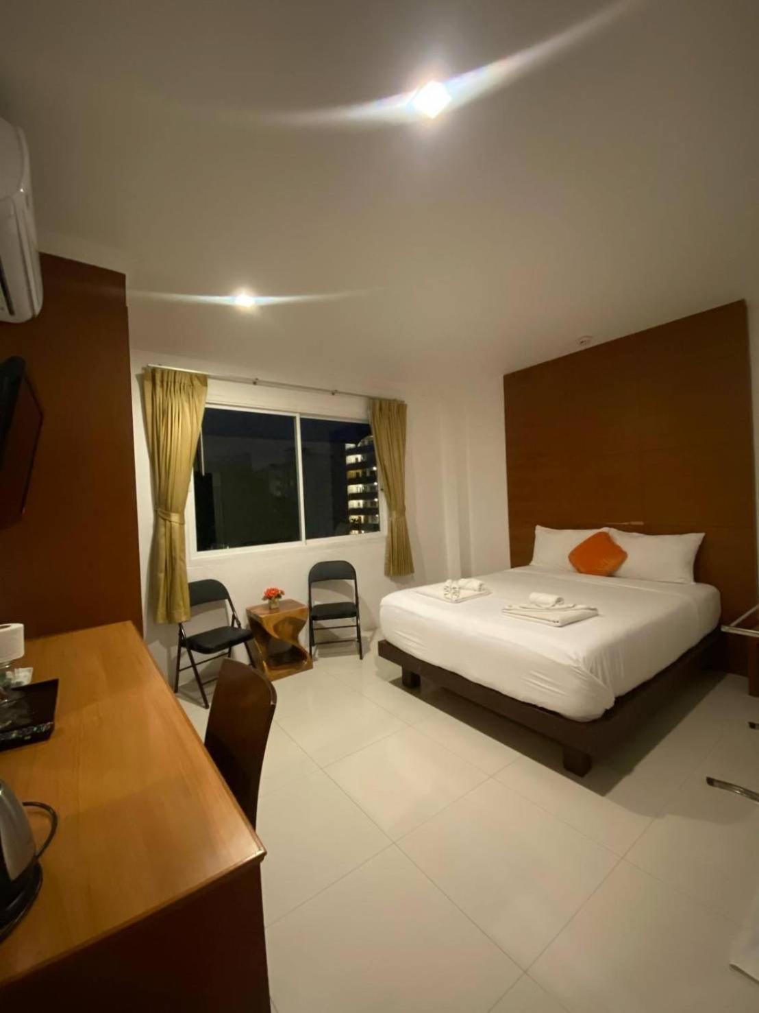 Sukcheewa Residence Phuket Patong Rom bilde